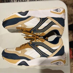 Puma Women's Sneakers - White and Tan